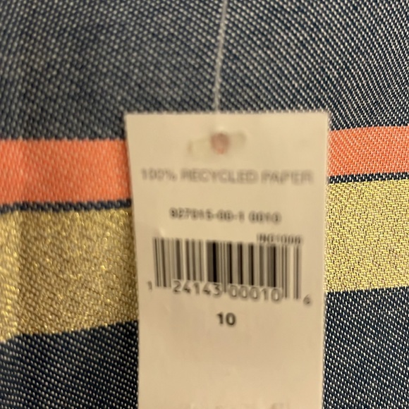 NWT- Gap women’s skirt size 10 mini striped skirt with great lines - Picture 7 of 7